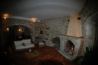 Salon del Conde con chimenea