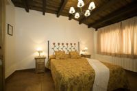 Habitación doble con cama de matrimonio de 150 cms.